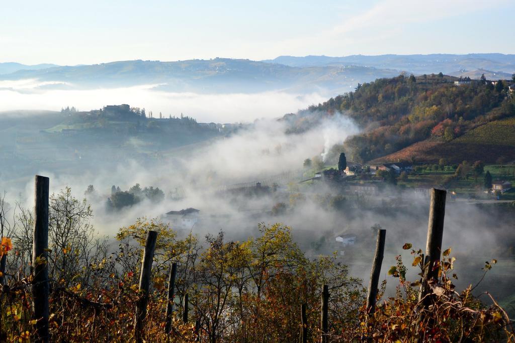 Cascina San Michele Bed and Breakfast Costigliole d'Asti Exteriör bild